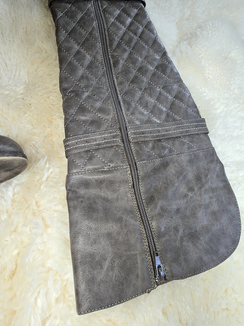 Womens Size 7 Fall JustFab Quilted Over-the-Knee Riding Boots in Taupe